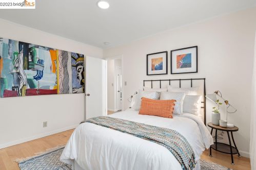 3557 Klamath St, Oakland CA 94602-4126 exterior