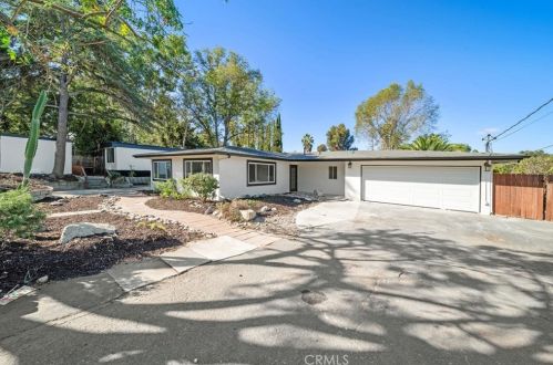 1859 Kurenda Way, Vista, CA 92083-7636