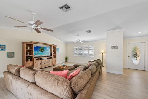 478 Kendall Dr, Marco Island, FL 34145-2479