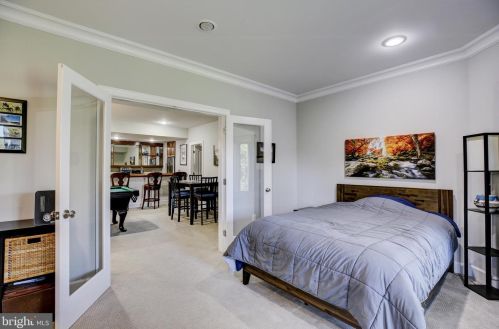 20405 Crimson Pl, Leesburg VA 20175-6362 exterior