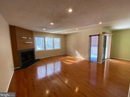 408 Sayre Dr, Princeton NJ  08540-5853 exterior
