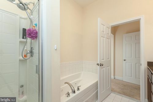 264 Burberry Ln, Charles Town WV  25414-5621 exterior