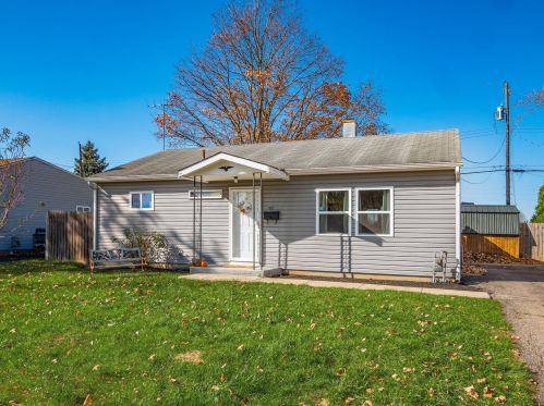 312 Madison Dr, West Jefferson OH  43162-1302 exterior