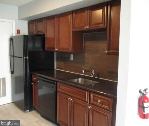 6 Lawrence Ct, Erial NJ  08081-1931 exterior