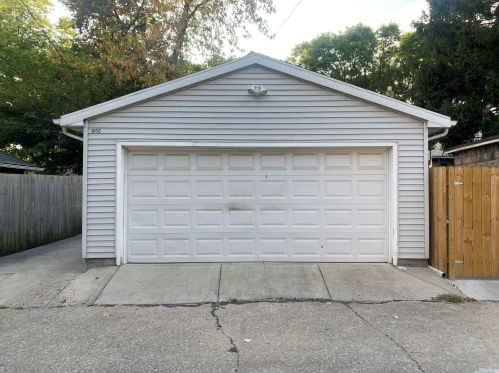 1032 20th St, Milwaukee WI 53204-2052 exterior