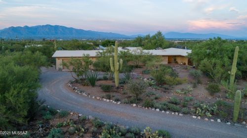 4880 Kay T Dr, Tucson, AZ 85745-9777