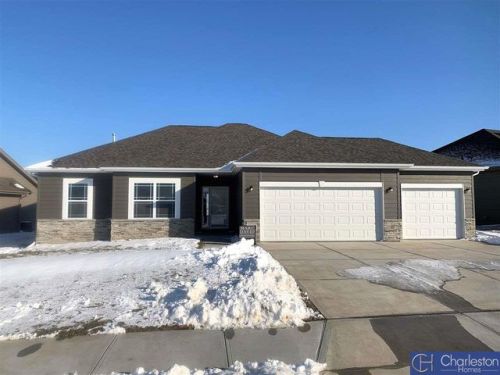 605 10th Ave, Springfield NE  68059 exterior