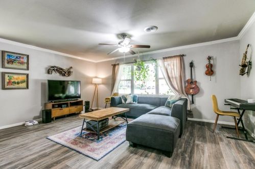 1117 Linden Dr, Denton TX  76201-2720 exterior