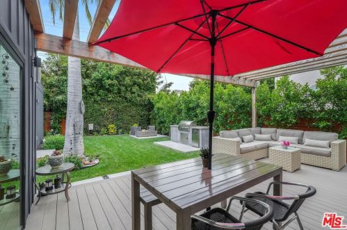 4709 Norwich Ave, Van Nuys CA  91403-2017 exterior