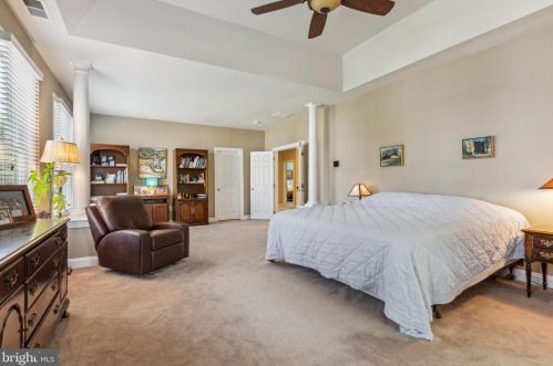 8373 Pedigrue Ct, Gainesville VA  20155-3240 exterior