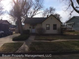 513 6th Ave, Dickinson ND  58601-5816 exterior