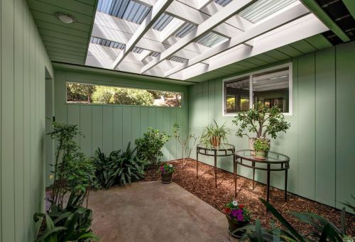 3802 Chanate Rd, Santa Rosa CA  95404-1840 exterior