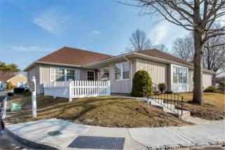 45 Revere Dr, Sayville, NY 11782-1351