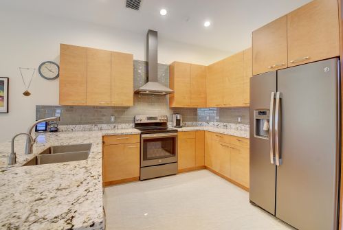 7332 Falls Rd, Boynton Beach, FL 33437-6333