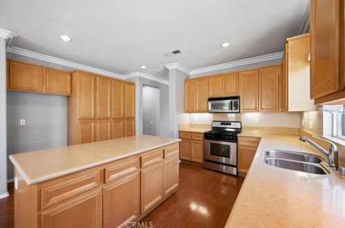 147 Tijeras Crk, Beaumont CA  92223-7308 exterior