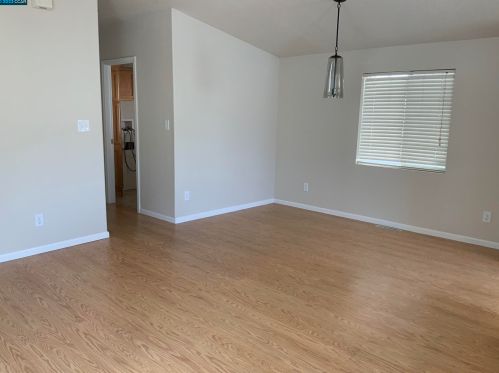 154 Tiki Ln, West Pittsburg CA  94565-5425 exterior