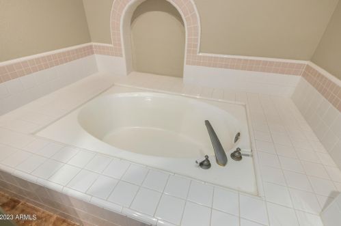 11039 11th St, Phoenix AZ  85020-5852 exterior