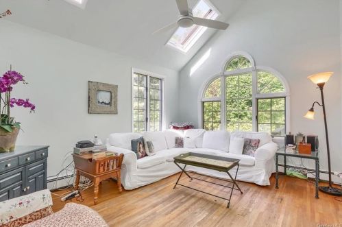 3 Hemlock Dr, Mahopac NY  10541-5357 exterior