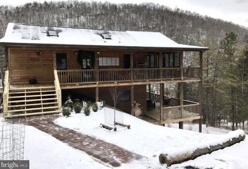 170 Wildlife Dr, Lost City WV  26810-8425 exterior