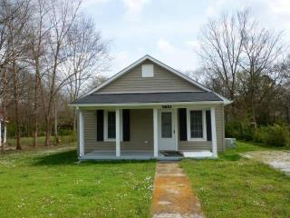 719 Oak St, Manchester, TN 37355-1860