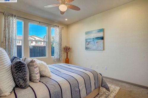 70 Thunder Bay Ct, West Pittsburg CA  94565-7924 exterior