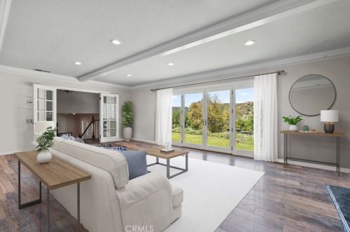 19071 Live Oak Canyon Rd, Trabuco Canyon, CA 92679-3007