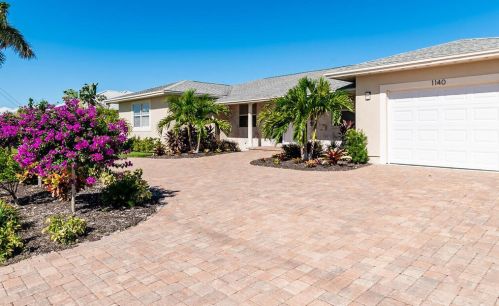 1140 Martinique Ct, Marco Island, FL 34145-2517