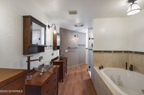 110 Sage Dr, Sedona AZ 86336-7080 exterior