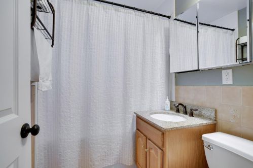 6425 Washburn Ave, Minneapolis MN 55423-1032 exterior