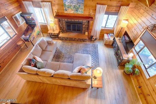 2759 Cougar Ln, Pinetop, AZ 85935-7207