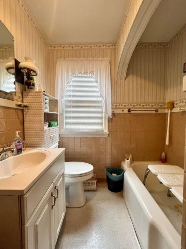 820 Willard St, Washington Ch OH  43160-2157 exterior