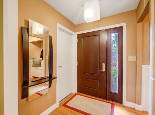 2317 Beechcreek Ln, Cincinnati, OH 45233-1708
