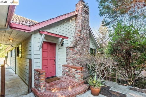 6440 Broadway Ter, Oakland, CA 94618-2117