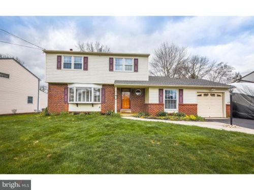 474 Silver Ave, Southampton, PA 18966-3541