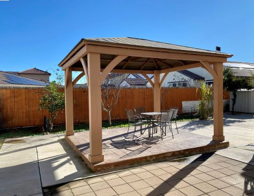 1480 Red Ribbons Ln, Manteca CA  95337-7925 exterior