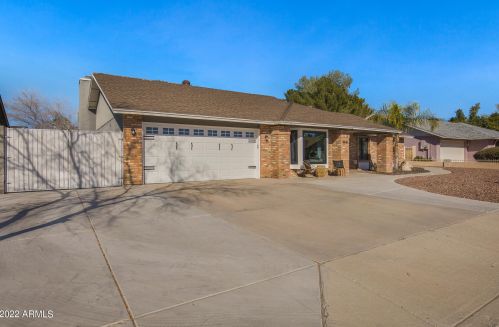 4440 Wagoner Rd, Glendale, AZ 85308-1633