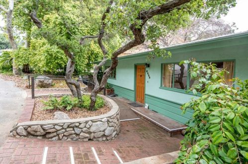 2532 Rockdell St, Glendale, CA 91214-2220