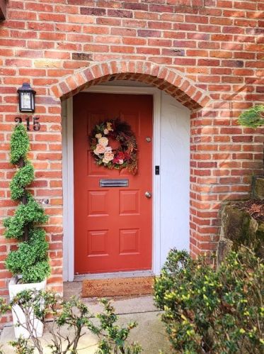 215 Woodbridge Dr, Pittsburgh, PA 15237-3357