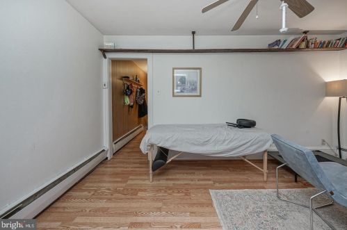 2906 Centre St, Camden, NJ 08109-2556