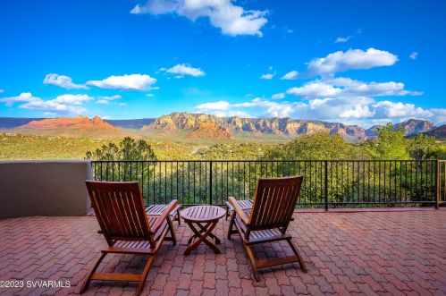 215 Calle Francesca, Sedona AZ 86336-4761 exterior