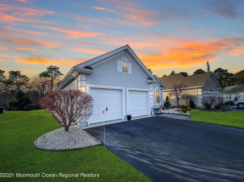 25 Barbaras Way, Jackson Twp, NJ 08527-6409