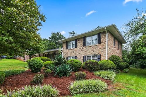 4277 Abingdon Dr, Stone Mountain, GA 30083-3244