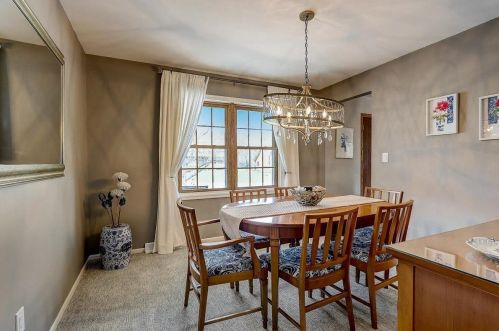 13190 Scarborough Dr, Waukesha WI  53151-6122 exterior