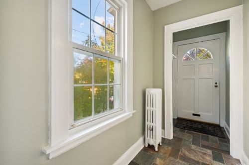156 Capitol Ave, Williston Park NY  11596-1118 exterior