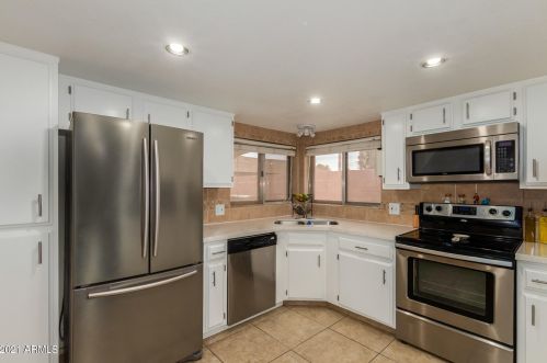 17824 57th Dr, Glendale, AZ 85308-1208