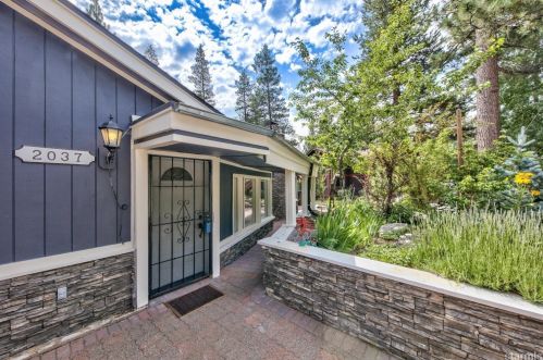 2037 Nez Perce Dr, South Lake Tahoe, CA 96150-5358