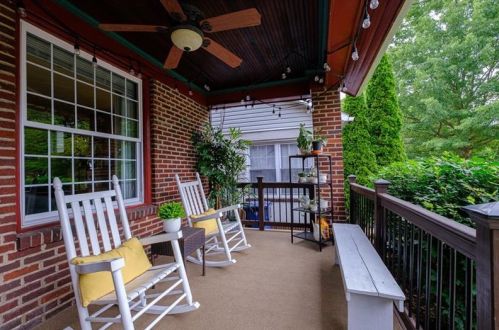 413 8th St, Oakmont, PA 15139-1320
