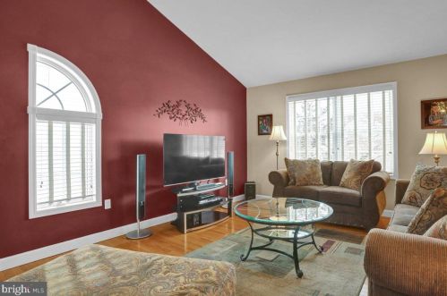 333 Henry Dr, Blandon, PA 19510-9523