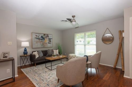 8016 Briarwood Ln, Austin TX 78757-6929 exterior