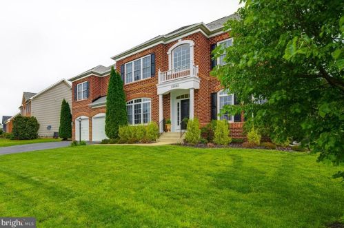 12665 Crabtree Falls Dr, Bristow, VA 20136-2164